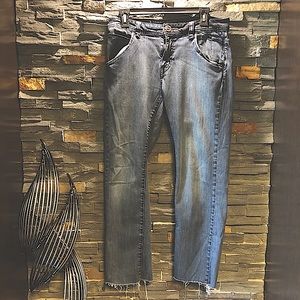 🏄‍♀️🏄‍♀️Custom Volcom Jeans (Rare!)🏄‍♀️🏄‍♀️